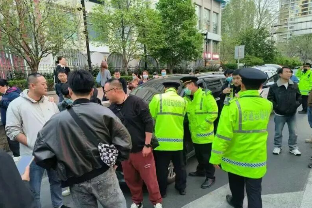 多地启动专项整治！黑车一旦被查，最高罚10万